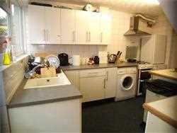 1 bedroom in a house share to rent - Photo 5