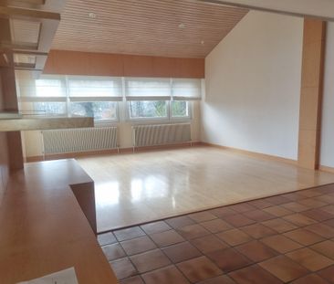 Location Maison 203.9 M² SIERENTZ 2 280 € - Photo 2