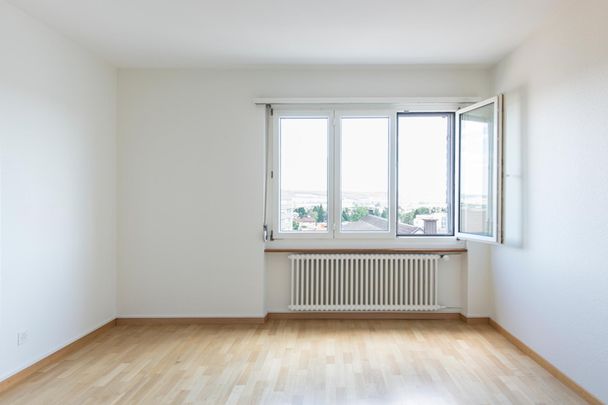 Wohnung mit schöner Aussicht, mitten im Herzen von Grenchen - Photo 1