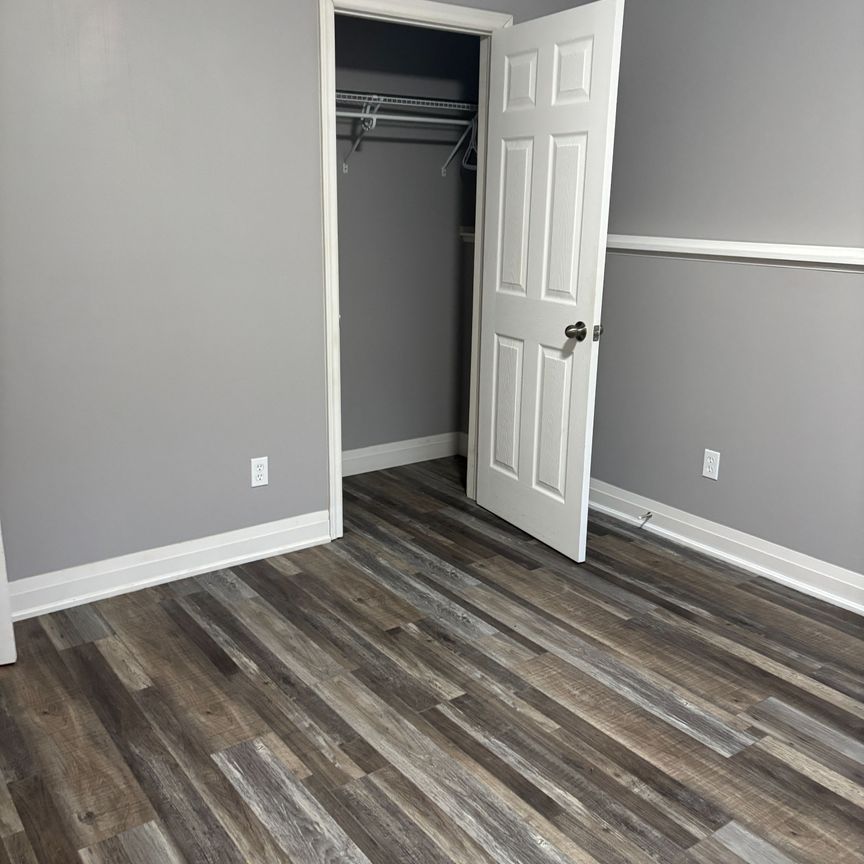 For Lease - 171 Centre Street Unit# Lower Level, Oshawa, Ontario - Photo 1