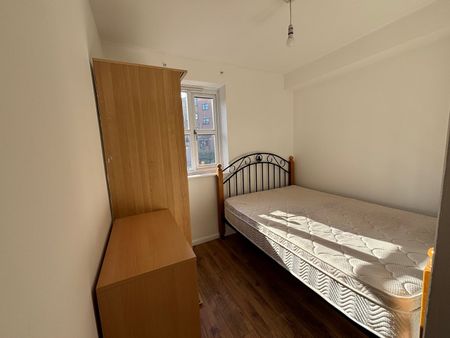 Studio Flat, John Williams Close, SE14 - Photo 3