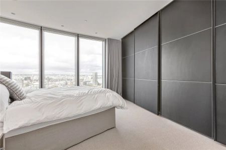 3 bedroom flat in 1 St. George Wharf - Photo 4