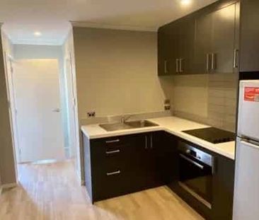 Perfect Self-Contained Modern Room next to Uni - Photo 4