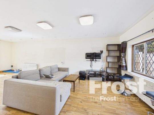 London Road, Slough, Berkshire,SL3 - Photo 1