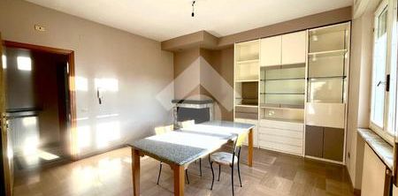 Quadrilocale in affitto - Photo 2
