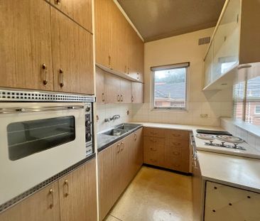 Double Garage - Great Value - Great Location - Photo 4