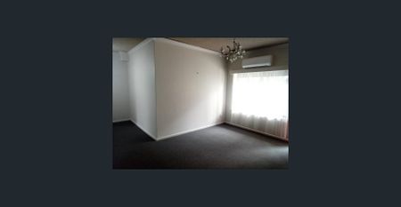 SPACIOUS UNIT CLOSE TO THE CITY - Photo 3