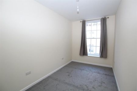 3 bedroom apartment to rent - Photo 3