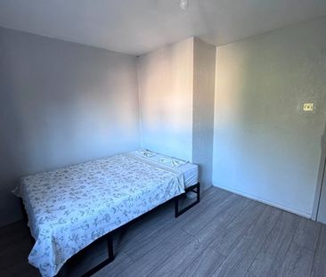 Room in a Shared House, Clifford Road, E16 - Photo 5
