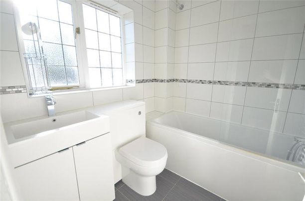 3 bedroom link detached house to rent - Photo 1