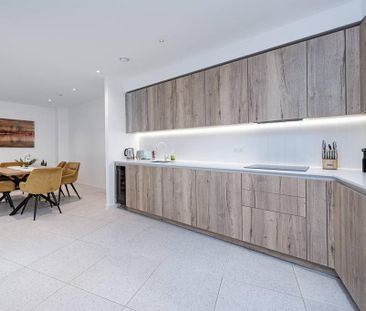 3 bedroom flat to rent - Photo 5