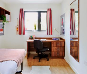 Deluxe Plus Ensuite - Photo 2