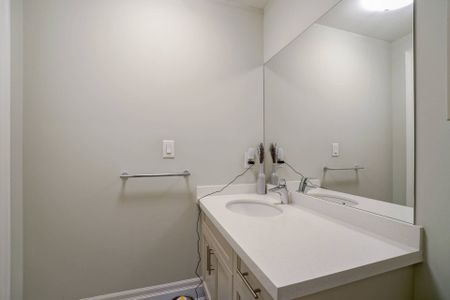 For Lease - 10425 Islington Avenue Unit# 216, Vaughan, Ontario - Photo 4