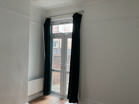 4 Bed Semi-Detached House, Beulah Hill, SE19 - Photo 5