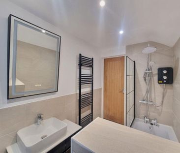 4 bedroom terraced house to rent - Photo 6