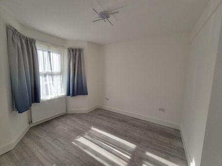 3 bedroom house to rent - Photo 3