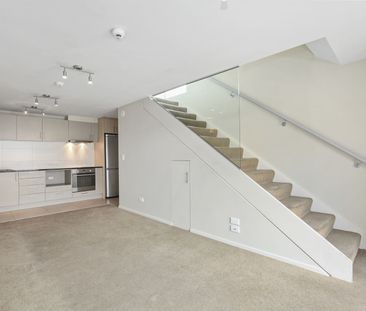 Stylish two-bedroom apartment puts you in the heart of the city - Photo 5