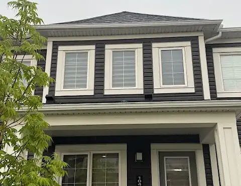 3 Bedroom Townhouse for rent — 3 Bedrooms Townhouse - Photo 1