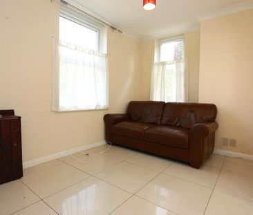 4 bedroom house to rent - Photo 2