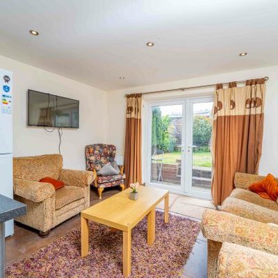 84 Newland Park Drive - Photo 1