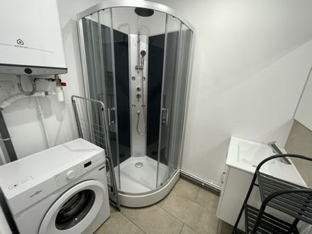 JOLI T1 BIS AU RDC PROCHE CENTRE VILLE - Photo 4