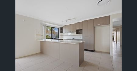 Comfortable Family Living - Photo 3