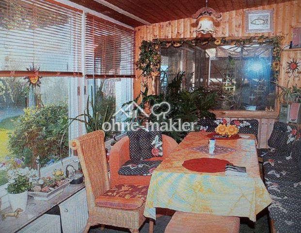 Attraktive Doppelhaushälfte mit 2 separaten Wohnbereichen in wunderschöne Lage zu vermieten - Photo 1