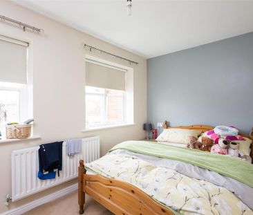 2 bedroom semi-detached house to rent - Photo 2