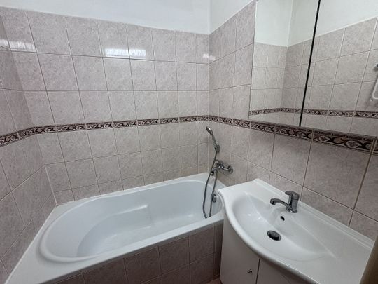 Pronájem bytu 2+1 58 m² - Fotografie 1