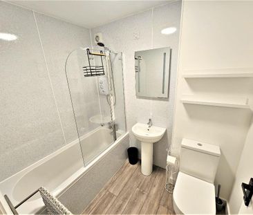 2 bedroom flat to rent - Photo 6