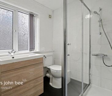 2 bedroom semi-detached house to rent - Photo 2