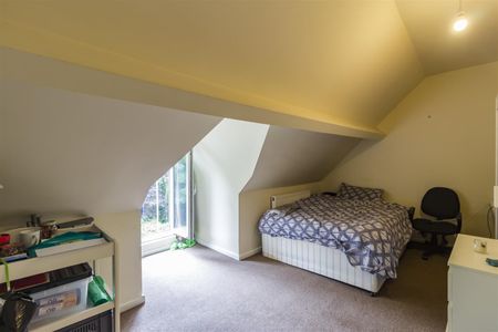 House - Terraced For Rent Broadway, Pontypridd - Photo 3