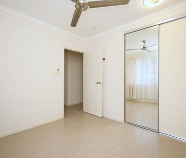 Fully Airconditioned - Family Entertainer - Rent discounted 5 months - Photo 2