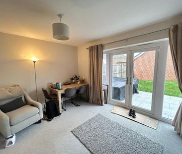 3 bedroom semi-detached house to rent - Photo 2