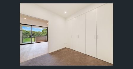 MODERN & BRIGHT 1 BEDROOM DESIGNER APARTMENT - Photo 2