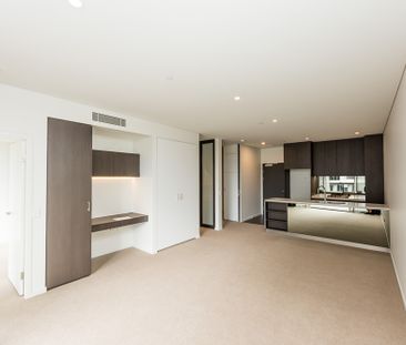 The Melbourne Residences - Unfurnished - Photo 2