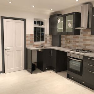 2 Bed Flat, Croydon London, CR0 - Photo 2