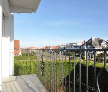 Appartement te huur in Duinbergen voor € 1.200 met 3 slaapkamers - Photo 5