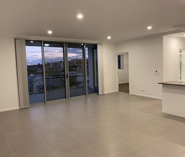 Prime Location - Spacious 2 Bedroom Apartment - Photo 4