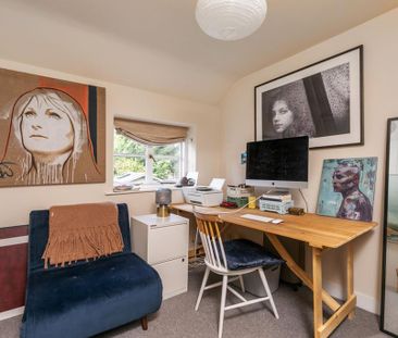 2 bedroom end of terrace house to rent - Photo 3