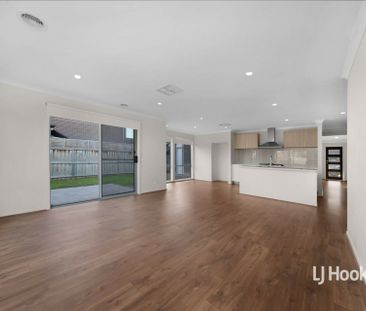 69 Alfred Road, Werribee VIC, Belconnen - Photo 3