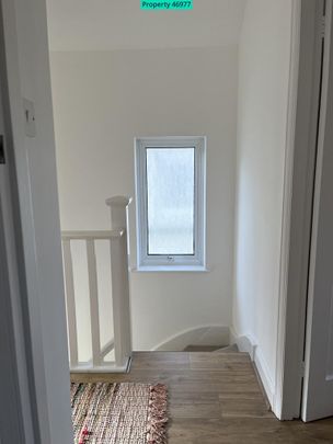 3 bedroom end of terrace house to rent - Photo 1