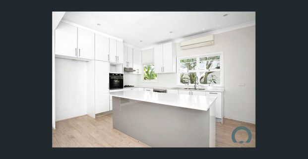 Single-Level Home in Convenient Mosman Location - Photo 1