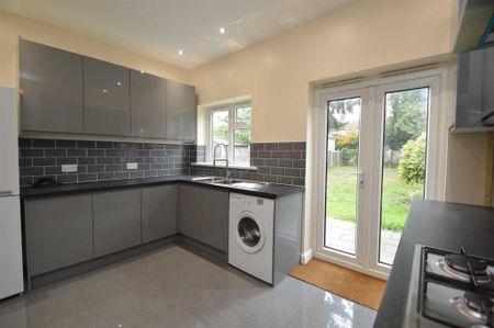 1 bedroom in a house share to rent - Photo 5