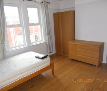 Student Properties to Let - Photo 1