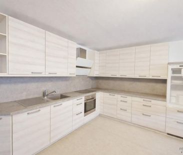 Wohnen mit Komfort – 2-Zimmer-Wohnung mit Loggia und Tiefgaragenste... - Foto 3