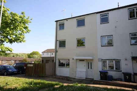 Arbour View Court, Northampton, NN3 - Photo 5