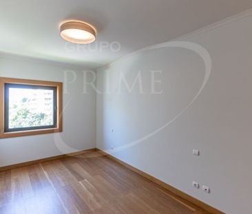 4 room luxury Flat for rent in Praca do Imperio, Porto, Distrito do... - Photo 4