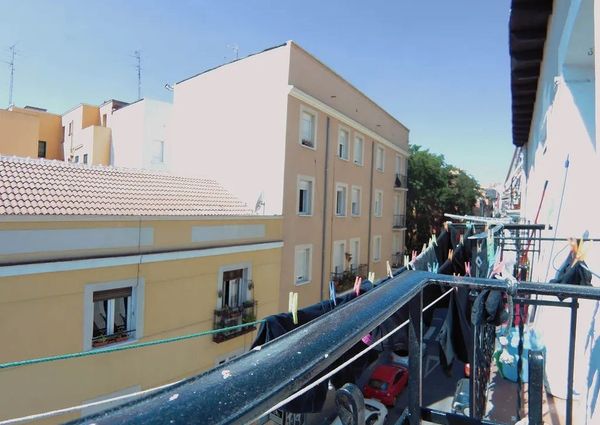 Calle de Antonio Zamora, Madrid, Community of Madrid 28011