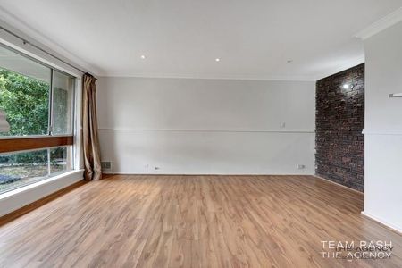 Located on quiet Graveney Way in Maddington, this neat 3-bedroom home offers easy, comfortable living - Photo 2